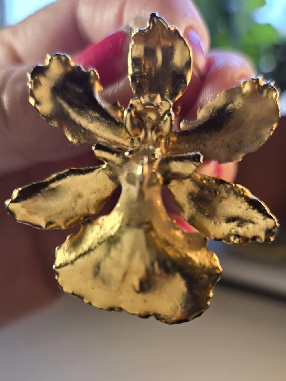 Source Unknown gold tone